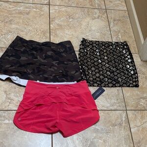 Set of 3 skirts/shorts large